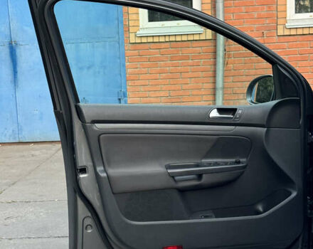 Серый Фольксваген Гольф, объемом двигателя 1.6 л и пробегом 232 тыс. км за 6799 $, фото 40 на Automoto.ua