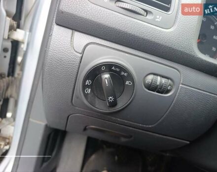 Серый Фольксваген Гольф, объемом двигателя 1.6 л и пробегом 280 тыс. км за 6500 $, фото 20 на Automoto.ua