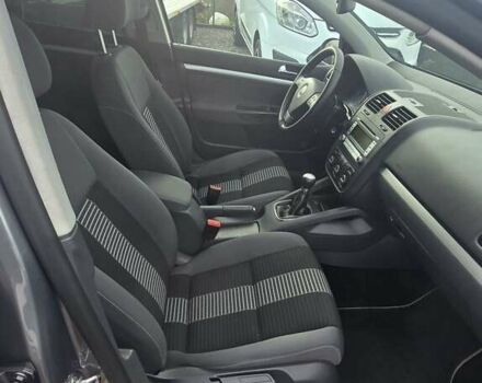 Серый Фольксваген Гольф, объемом двигателя 1.6 л и пробегом 299 тыс. км за 6790 $, фото 21 на Automoto.ua