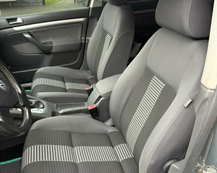 Серый Фольксваген Гольф, объемом двигателя 1.39 л и пробегом 275 тыс. км за 6250 $, фото 27 на Automoto.ua