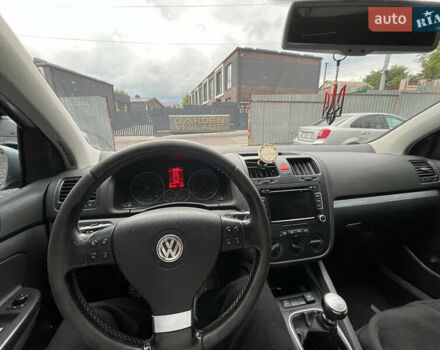 Сірий Фольксваген Гольф, об'ємом двигуна 1.6 л та пробігом 280 тис. км за 5800 $, фото 4 на Automoto.ua