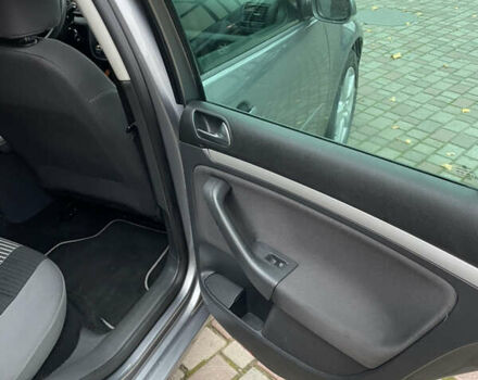 Серый Фольксваген Гольф, объемом двигателя 1.6 л и пробегом 177 тыс. км за 6850 $, фото 16 на Automoto.ua