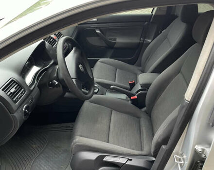 Сірий Фольксваген Гольф, об'ємом двигуна 1.39 л та пробігом 201 тис. км за 5400 $, фото 8 на Automoto.ua