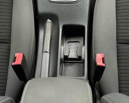 Серый Фольксваген Гольф, объемом двигателя 1.6 л и пробегом 227 тыс. км за 6300 $, фото 38 на Automoto.ua