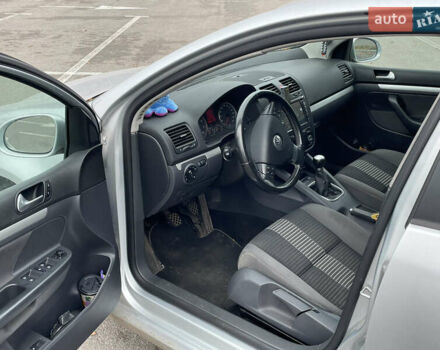 Серый Фольксваген Гольф, объемом двигателя 1.4 л и пробегом 184 тыс. км за 6999 $, фото 8 на Automoto.ua