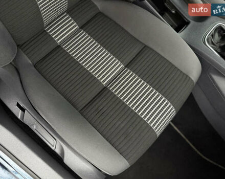 Серый Фольксваген Гольф, объемом двигателя 1.6 л и пробегом 227 тыс. км за 6300 $, фото 86 на Automoto.ua