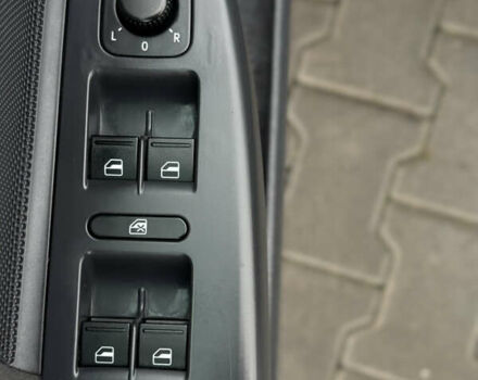 Серый Фольксваген Гольф, объемом двигателя 1.6 л и пробегом 227 тыс. км за 6300 $, фото 41 на Automoto.ua