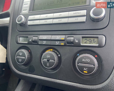 Серый Фольксваген Гольф, объемом двигателя 1.4 л и пробегом 231 тыс. км за 5950 $, фото 16 на Automoto.ua