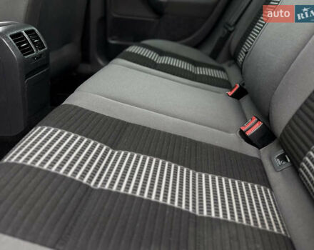 Серый Фольксваген Гольф, объемом двигателя 1.6 л и пробегом 227 тыс. км за 6300 $, фото 67 на Automoto.ua