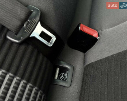 Серый Фольксваген Гольф, объемом двигателя 1.6 л и пробегом 227 тыс. км за 6300 $, фото 79 на Automoto.ua