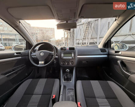 Серый Фольксваген Гольф, объемом двигателя 1.39 л и пробегом 201 тыс. км за 5999 $, фото 6 на Automoto.ua