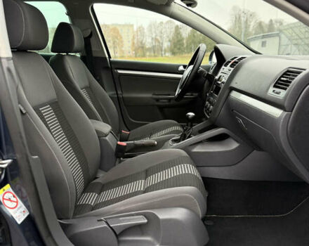 Серый Фольксваген Гольф, объемом двигателя 1.6 л и пробегом 227 тыс. км за 6300 $, фото 83 на Automoto.ua