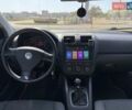Сірий Фольксваген Гольф, об'ємом двигуна 1.39 л та пробігом 221 тис. км за 6000 $, фото 11 на Automoto.ua