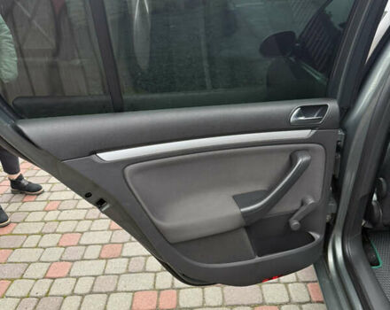 Серый Фольксваген Гольф, объемом двигателя 1.39 л и пробегом 275 тыс. км за 6250 $, фото 29 на Automoto.ua