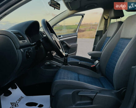 Сірий Фольксваген Гольф, об'ємом двигуна 1.6 л та пробігом 170 тис. км за 6600 $, фото 34 на Automoto.ua