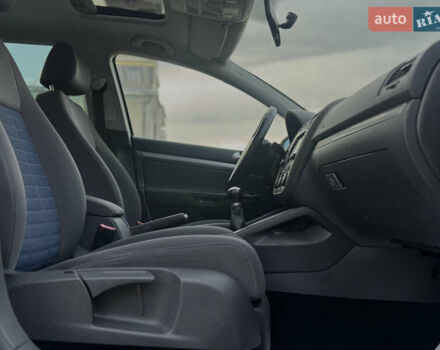 Серый Фольксваген Гольф, объемом двигателя 1.6 л и пробегом 170 тыс. км за 6600 $, фото 64 на Automoto.ua