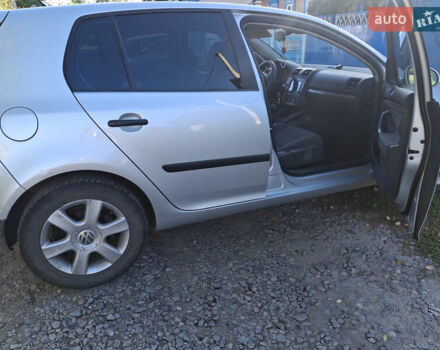 Фольксваген Гольф 2008 в Онуфриевке на Automoto.ua Серый Фольксваген Гольф, объемом двигателя 1.6 л и пробегом 245 тыс. км за 6200 $, фото 2 на Automoto.ua