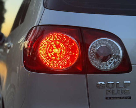 Серый Фольксваген Гольф, объемом двигателя 1.6 л и пробегом 248 тыс. км за 7200 $, фото 17 на Automoto.ua