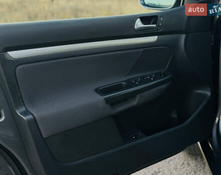 Сірий Фольксваген Гольф, об'ємом двигуна 1.6 л та пробігом 170 тис. км за 6600 $, фото 43 на Automoto.ua