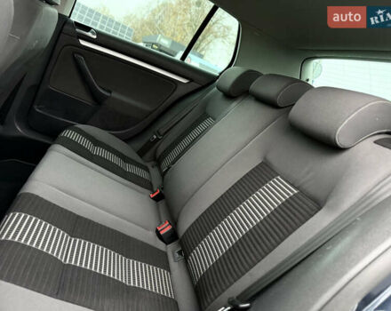 Серый Фольксваген Гольф, объемом двигателя 1.6 л и пробегом 227 тыс. км за 6300 $, фото 65 на Automoto.ua