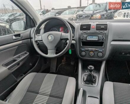 Серый Фольксваген Гольф, объемом двигателя 1.6 л и пробегом 177 тыс. км за 6650 $, фото 37 на Automoto.ua