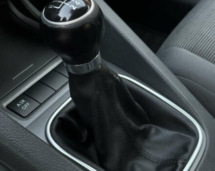 Серый Фольксваген Гольф, объемом двигателя 1.6 л и пробегом 232 тыс. км за 6799 $, фото 34 на Automoto.ua