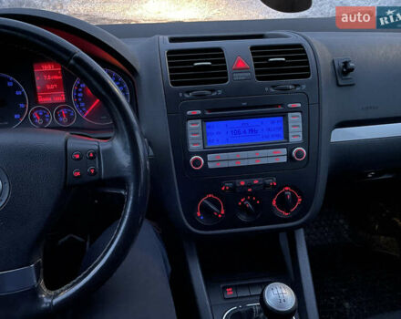 Сірий Фольксваген Гольф, об'ємом двигуна 1.6 л та пробігом 203 тис. км за 5700 $, фото 29 на Automoto.ua