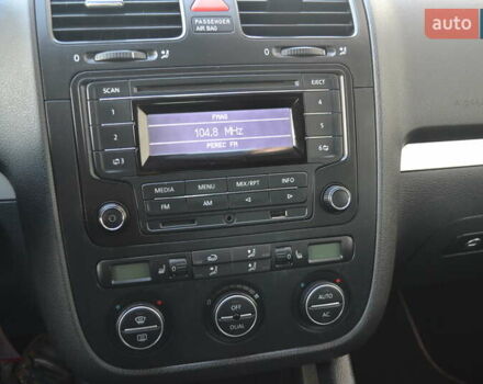 Сірий Фольксваген Гольф, об'ємом двигуна 1.6 л та пробігом 162 тис. км за 7200 $, фото 48 на Automoto.ua