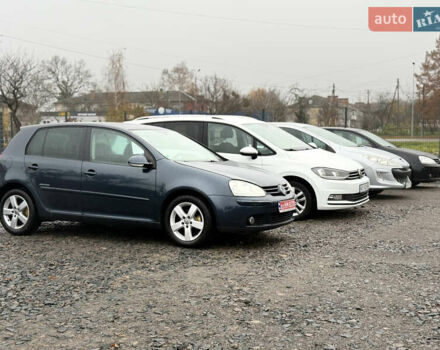 Серый Фольксваген Гольф, объемом двигателя 1.6 л и пробегом 227 тыс. км за 6300 $, фото 111 на Automoto.ua