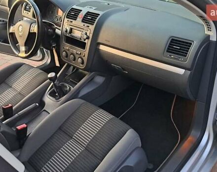 Сірий Фольксваген Гольф, об'ємом двигуна 1.39 л та пробігом 240 тис. км за 6500 $, фото 21 на Automoto.ua