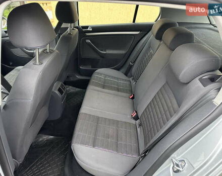 Сірий Фольксваген Гольф, об'ємом двигуна 1.6 л та пробігом 200 тис. км за 6999 $, фото 43 на Automoto.ua