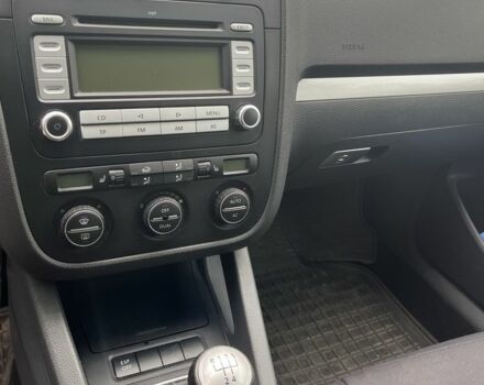 Фольксваген Гольф 2008 в Тернополе на Automoto.ua Серый Фольксваген Гольф, объемом двигателя 1.4 л и пробегом 325 тыс. км за 5200 $, фото 9 на Automoto.ua