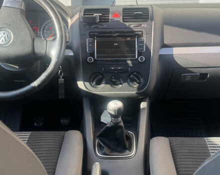 Серый Фольксваген Гольф, объемом двигателя 1.6 л и пробегом 213 тыс. км за 6500 $, фото 8 на Automoto.ua