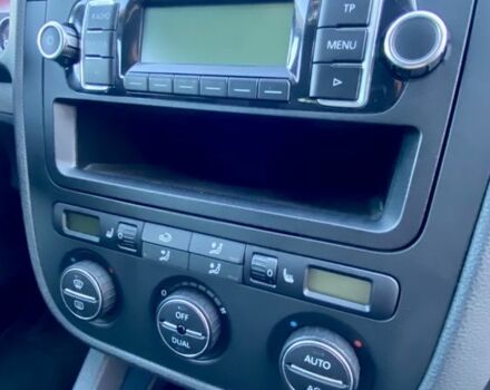 Серый Фольксваген Гольф, объемом двигателя 1.4 л и пробегом 243 тыс. км за 5700 $, фото 12 на Automoto.ua