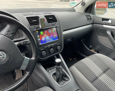 Серый Фольксваген Гольф, объемом двигателя 1.4 л и пробегом 184 тыс. км за 6999 $, фото 10 на Automoto.ua