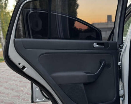 Серый Фольксваген Гольф, объемом двигателя 1.6 л и пробегом 248 тыс. км за 7200 $, фото 42 на Automoto.ua