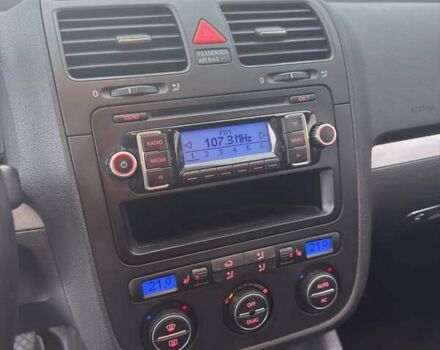 Серый Фольксваген Гольф, объемом двигателя 1.39 л и пробегом 203 тыс. км за 5700 $, фото 8 на Automoto.ua