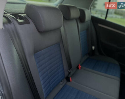 Серый Фольксваген Гольф, объемом двигателя 1.6 л и пробегом 170 тыс. км за 6600 $, фото 72 на Automoto.ua