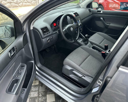 Сірий Фольксваген Гольф, об'ємом двигуна 1.6 л та пробігом 167 тис. км за 6550 $, фото 23 на Automoto.ua