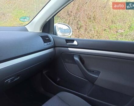 Серый Фольксваген Гольф, объемом двигателя 1.4 л и пробегом 190 тыс. км за 5999 $, фото 15 на Automoto.ua