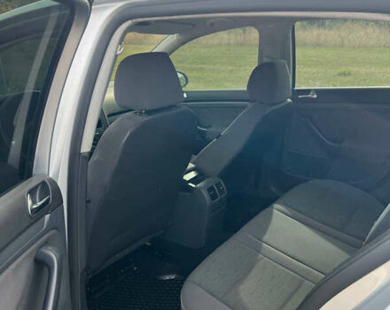 Серый Фольксваген Гольф, объемом двигателя 1.6 л и пробегом 264 тыс. км за 6600 $, фото 8 на Automoto.ua