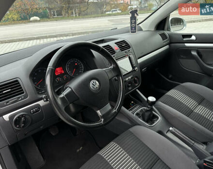 Сірий Фольксваген Гольф, об'ємом двигуна 1.4 л та пробігом 249 тис. км за 5900 $, фото 21 на Automoto.ua