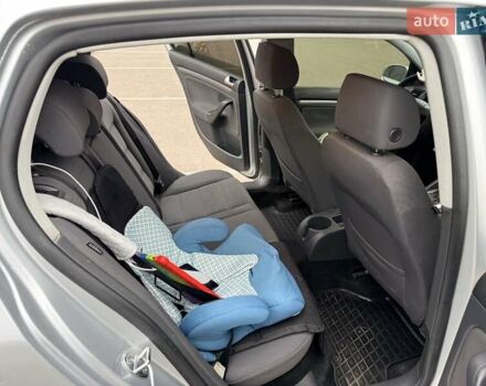 Серый Фольксваген Гольф, объемом двигателя 2.5 л и пробегом 247 тыс. км за 5700 $, фото 12 на Automoto.ua