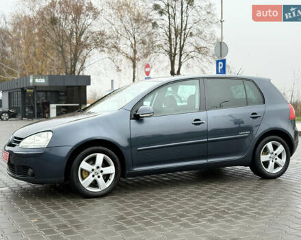 Серый Фольксваген Гольф, объемом двигателя 1.6 л и пробегом 227 тыс. км за 6300 $, фото 3 на Automoto.ua