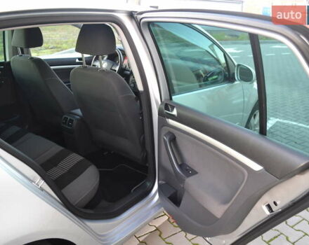 Сірий Фольксваген Гольф, об'ємом двигуна 1.6 л та пробігом 162 тис. км за 7200 $, фото 26 на Automoto.ua