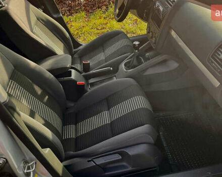 Серый Фольксваген Гольф, объемом двигателя 1.4 л и пробегом 217 тыс. км за 5649 $, фото 12 на Automoto.ua