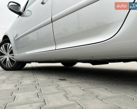 Серый Фольксваген Гольф, объемом двигателя 1.4 л и пробегом 249 тыс. км за 5900 $, фото 24 на Automoto.ua