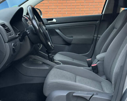 Серый Фольксваген Гольф, объемом двигателя 1.6 л и пробегом 232 тыс. км за 6799 $, фото 24 на Automoto.ua