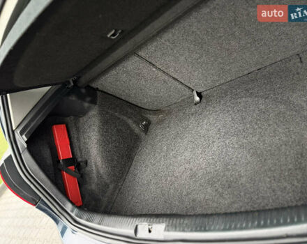 Серый Фольксваген Гольф, объемом двигателя 1.6 л и пробегом 227 тыс. км за 6300 $, фото 93 на Automoto.ua