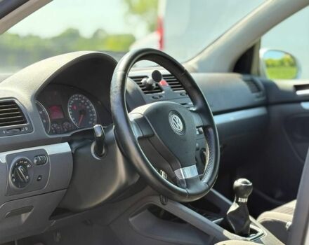 Серый Фольксваген Гольф, объемом двигателя 1.4 л и пробегом 201 тыс. км за 5300 $, фото 4 на Automoto.ua